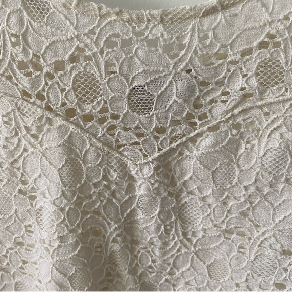 3/$30💚Smart Set cream white lace floral short sleeve top size large - Picture 2 of 15
